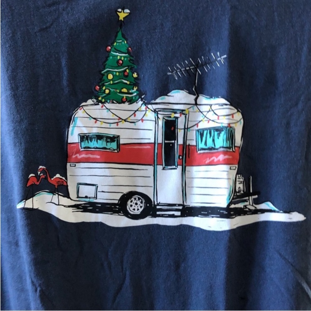 Christmas RV blue short sleeve graphic tee in size L